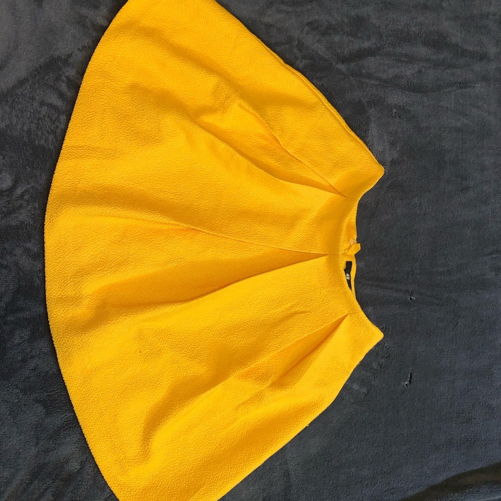 Yellow skater skirt